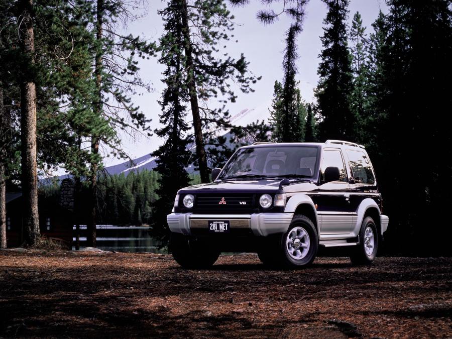  Mitsubishi Pajero Metal Top 1991 года  (JP) (фото 2 из 6)